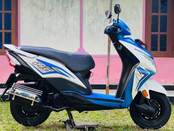 honda-dio-onlight-big-5