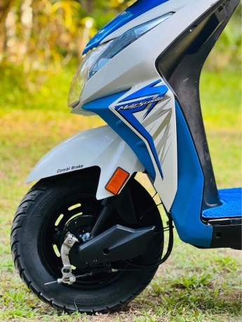 honda-dio-onlight-big-1