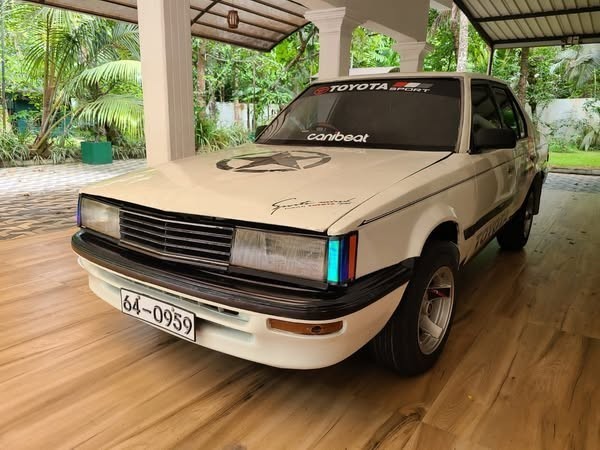 toyota-corona-at140-diesel-1984-big-0