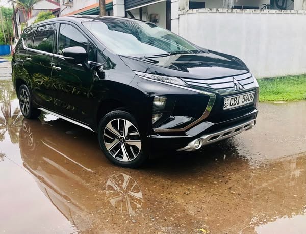 mitsubishi-xpander-big-0