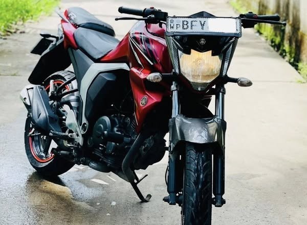 yamaha-fz-v2-s-2018-big-2