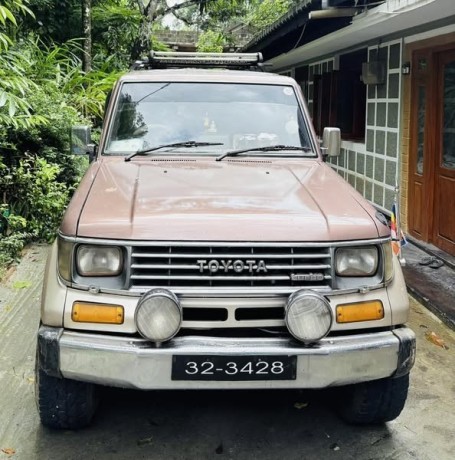 toyota-land-cruiser-box-prado-big-0