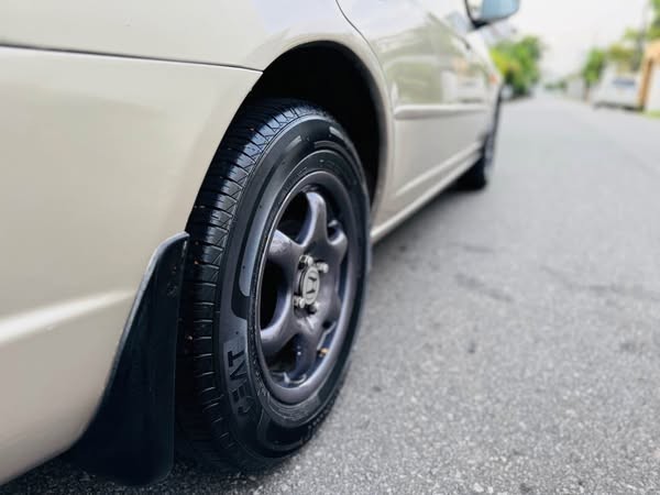 honda-civic-es8-automatic-big-4