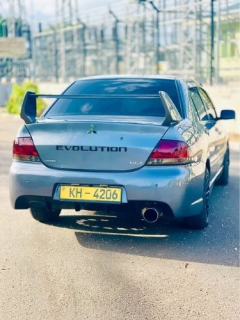 mitsubishi-lancer-cs-1-glx-big-4