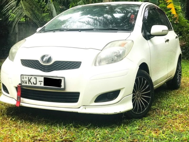 vitz-big-0