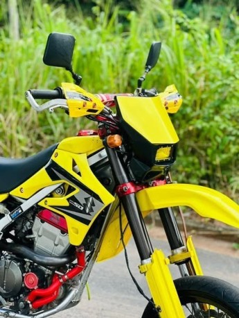 suzuki-sb-tracker-250-big-2