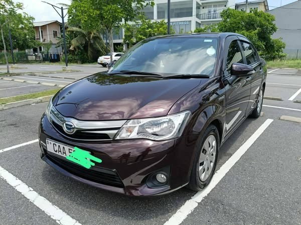 toyota-axio-x-limited-big-2
