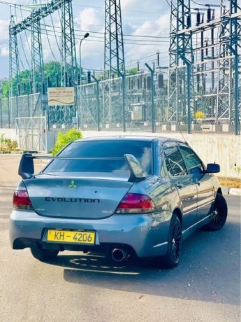 mitsubishi-lancer-cs-1-glx-big-1