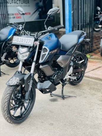 yamaha-fz-ver-30-big-1