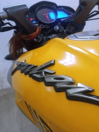 bajaj-pulsar-ns-200-2018-big-3