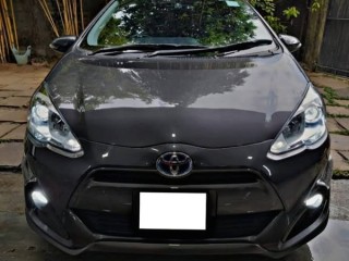 toyota-aqua-x-urban-20152015