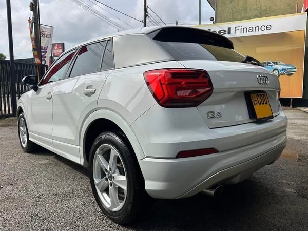 audi-q2-tfsi-2018-low-mileage-big-2