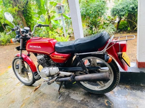 honda-cb-125-big-4