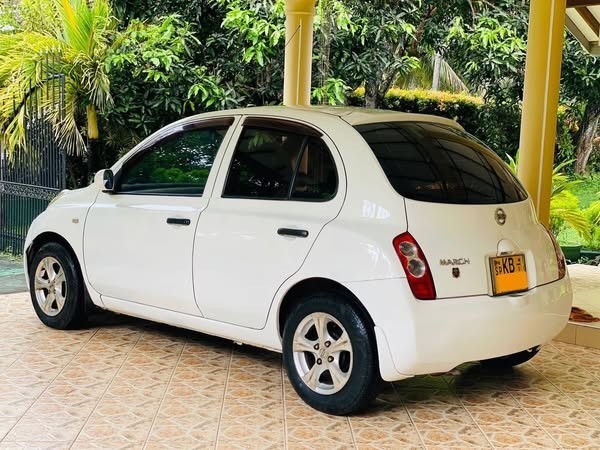 nissan-march-beetle-k12-big-4