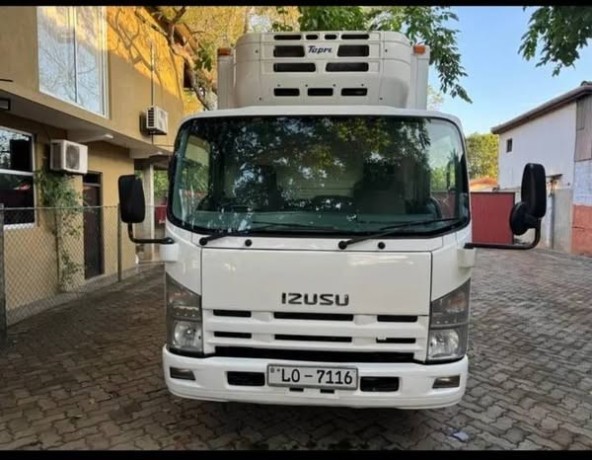 isuzu-freezer-truck-big-0