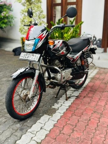 bajaj-ct-100-big-2