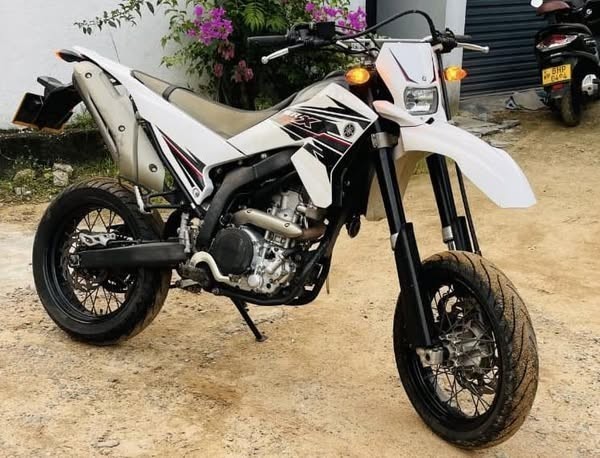 yamaha-wrx-250-2012-big-2