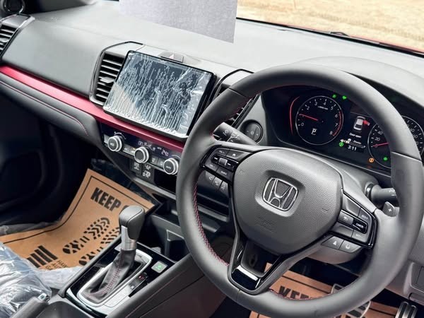 brand-new-honda-city-2025-smart-style-smart-drive-big-3