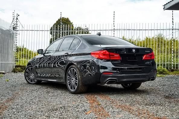 2017-bmw-530i-m-sport-package-big-1