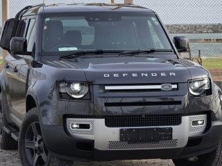 land-rover-defender-110-p300
