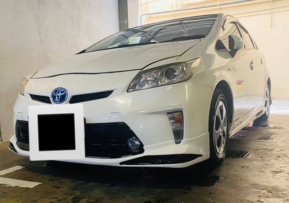 for-sale-toyoto-prius-s-led-big-0