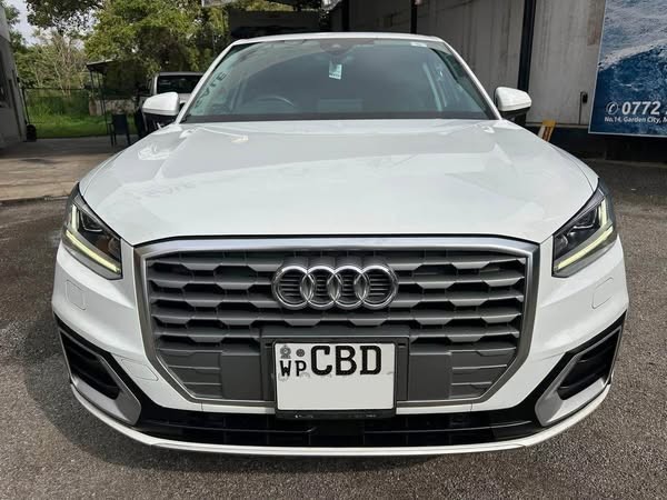 audi-q2-tfsi-2018-low-mileage-big-1