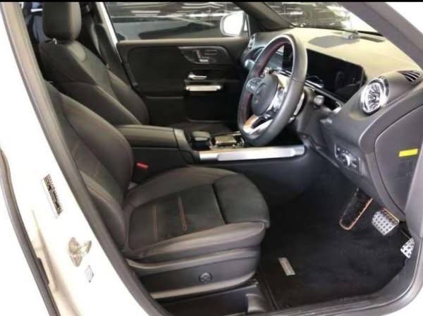 mercedes-benz-glb-180-premium-plus-big-1
