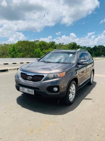 kia-sorento-1-12-options-big-1