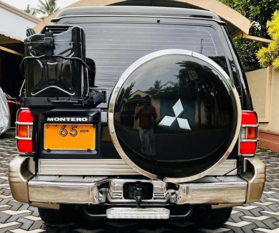 mitsubishi-montero-big-4