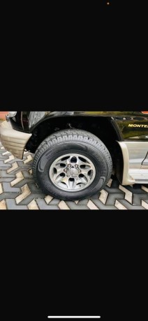 mitsubishi-montero-big-5