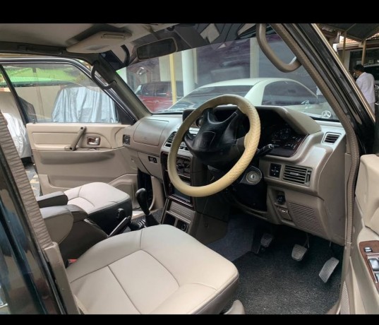 mitsubishi-montero-big-2