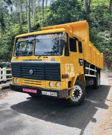 ashok-leyland-tipper-2018-big-0