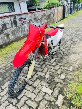 honda-crf-250-big-0