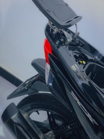 honda-pcx-2017-unregistered-big-3