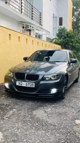 bmw-e90-320d-big-0