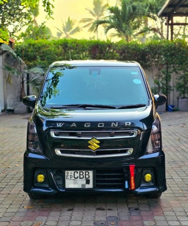 suzuki-wagonr-stingray-big-0