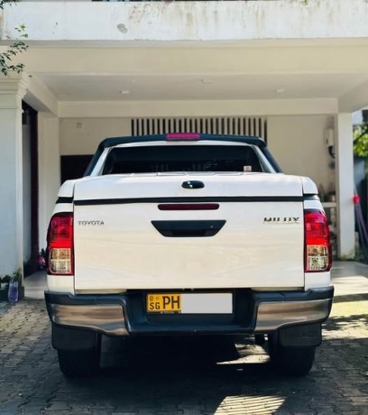 toyota-hilux-2016-big-3