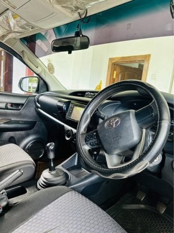 toyota-hilux-2016-big-2