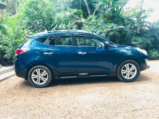 hyundai-tucson-2012