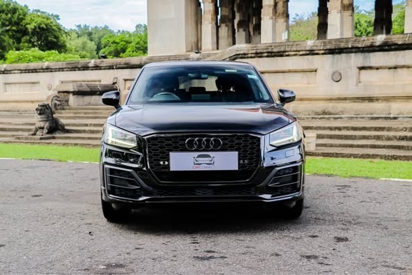 audi-q2-s-line-black-edition-2018-big-1