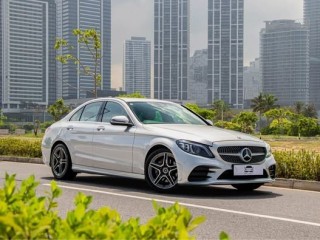 mercedes-benz-c200-amg-premium-2019