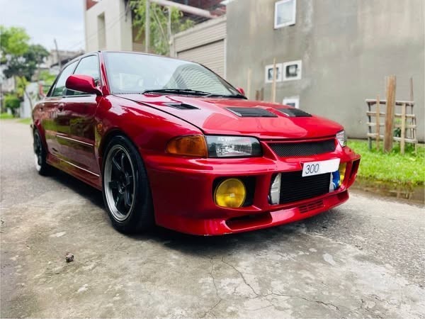 mitsubishi-lancer-evo-gsr-turbo-18cc-big-2