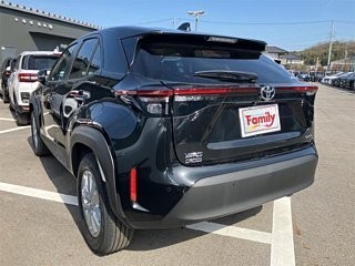 toyota-yaris-big-0