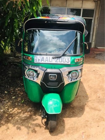 bajaj-threewheel-big-0