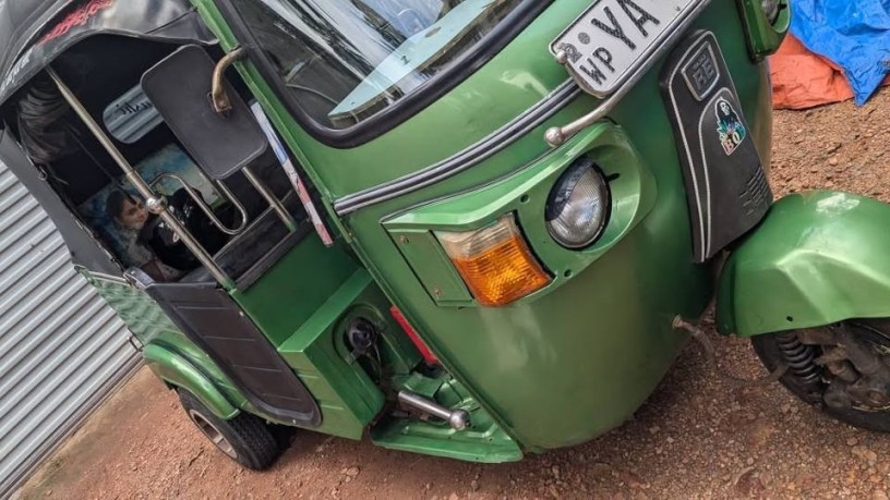 bajaj-threeweel-big-1