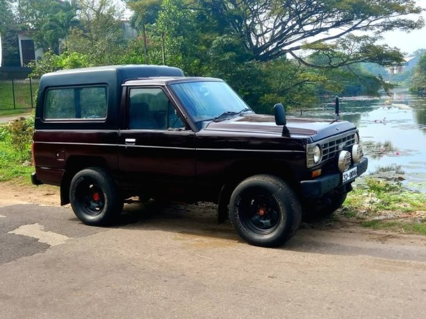 nissan-patrol-160-big-0