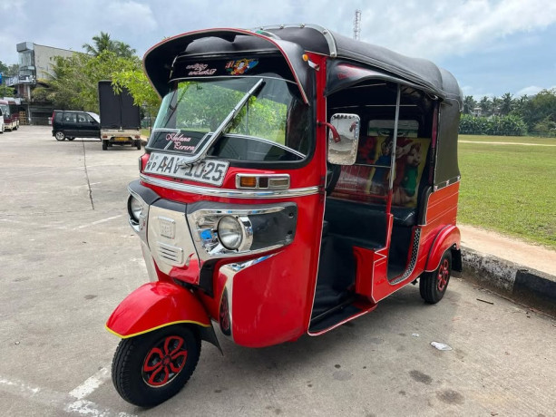 bajaj-re-4-stroke-big-10