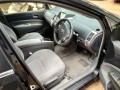 toyota-prius-small-6
