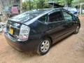 toyota-prius-small-0