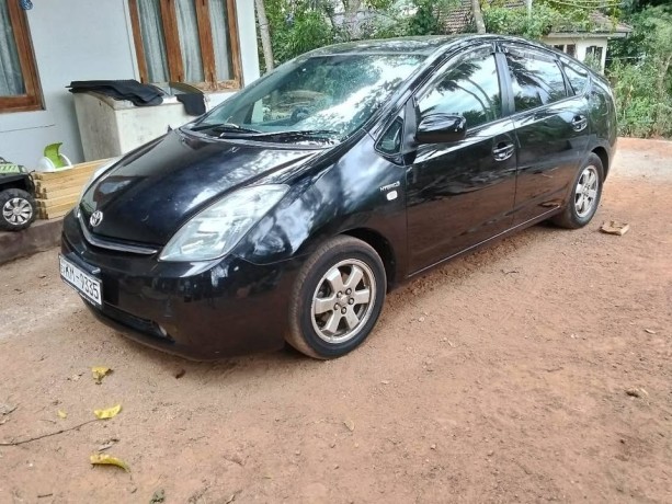 toyota-prius-big-2